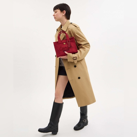 Coach New Year Cargo Tote Bag 26 With Coach Snake Logo Print In Brass/Ruby - Picture 11 of 12